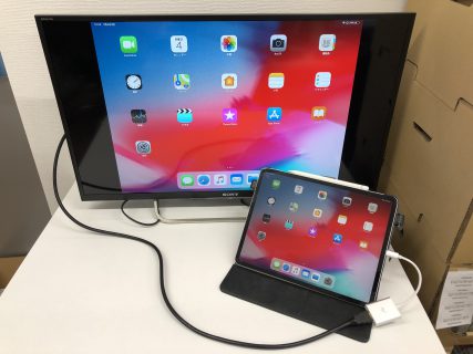 iPad Pro 12.9インチ 第3世代(A1876、A1895、A2014)の画面をType-C to HDMI 変換アダプタを使いミラーリング動作確認しました