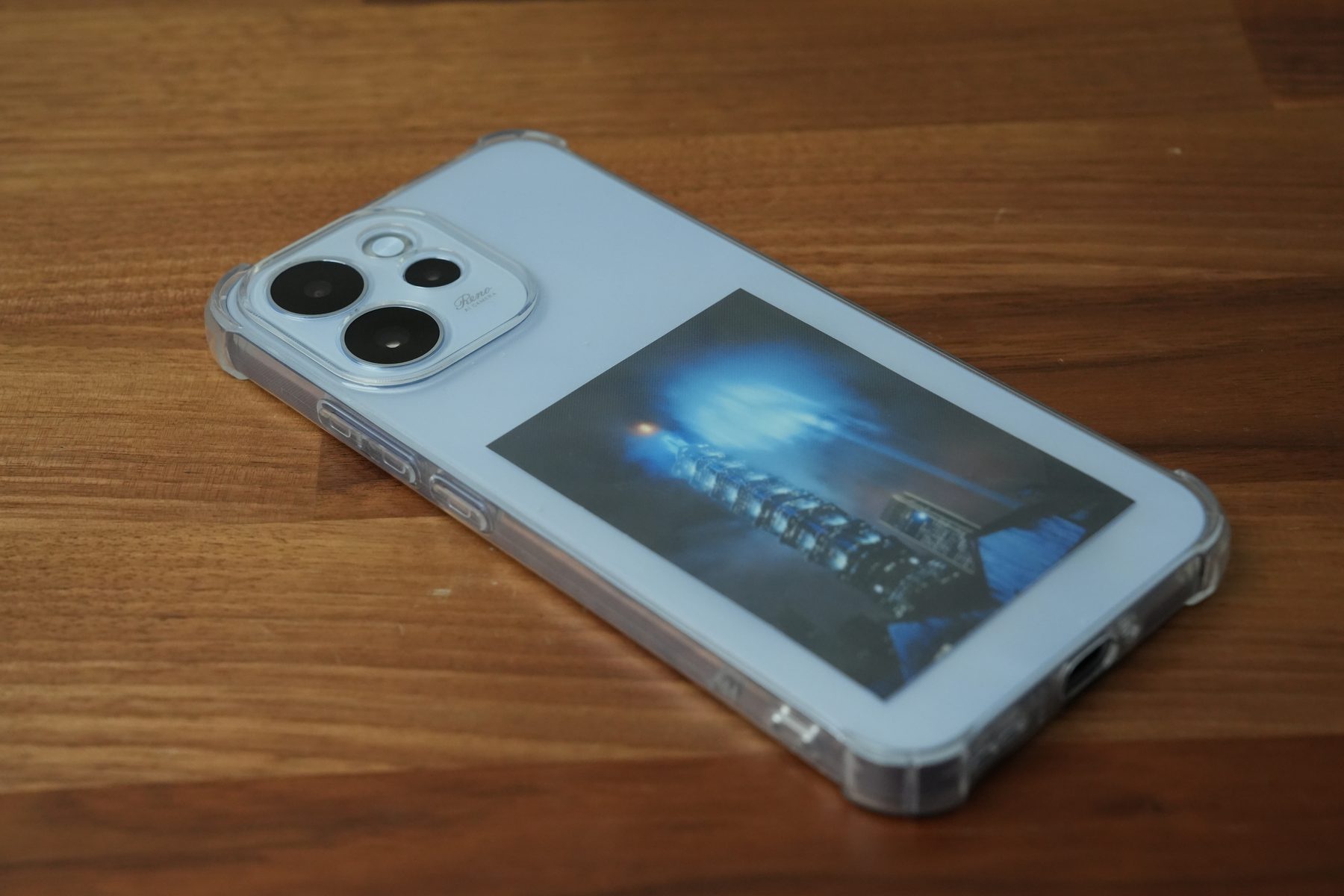 OPPO Reno15A ケース 装着イメージ 背面